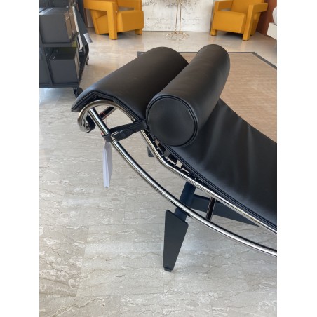 Cassina - 4 Chaise Longue à réglage continu durable LC4